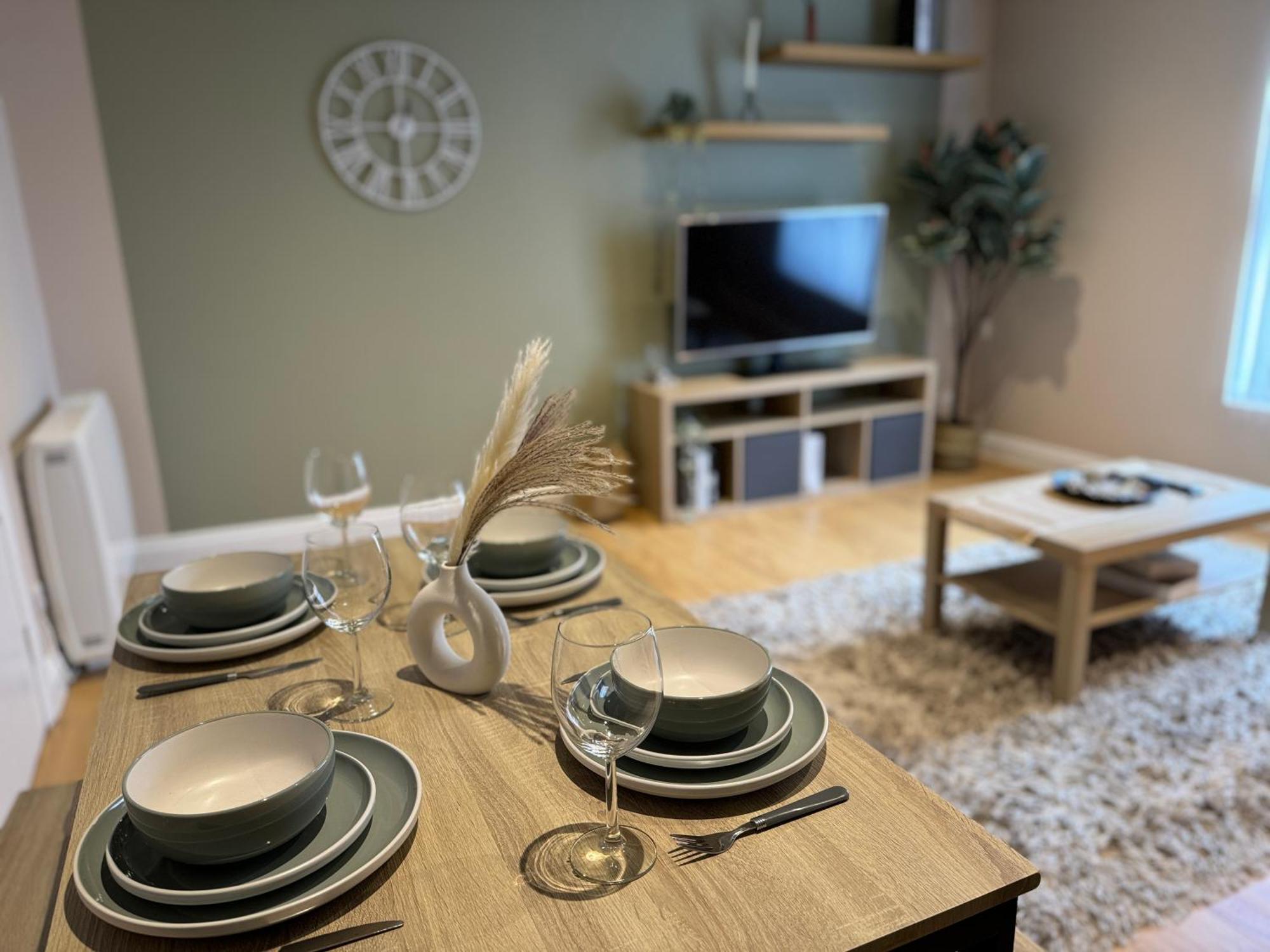 Group Bookings: Up To 30 Guests Across 5 Spacious Flats! Keyless Access Free Wifi & Parking Birmingham Kültér fotó